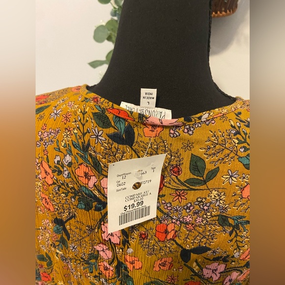 Adorable BoHo Blouse - Picture 3 of 5